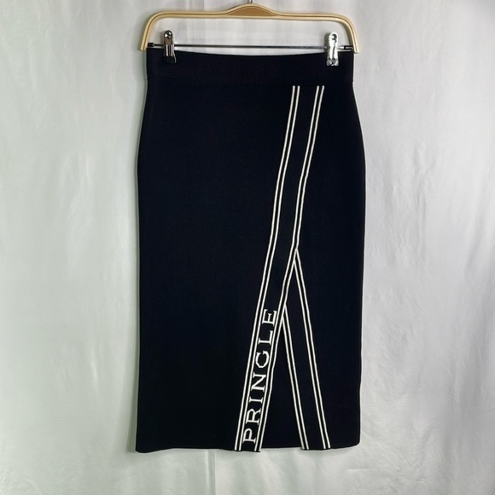 Pringle of Scotland x H&M black and white knit skirt with logo and front slit: